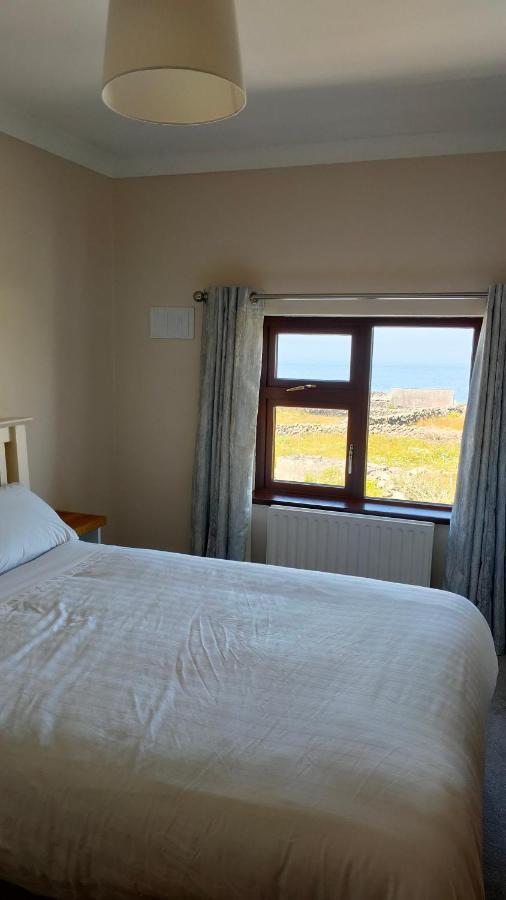 Lios Einne House Accommodation Inisheer Bagian luar foto