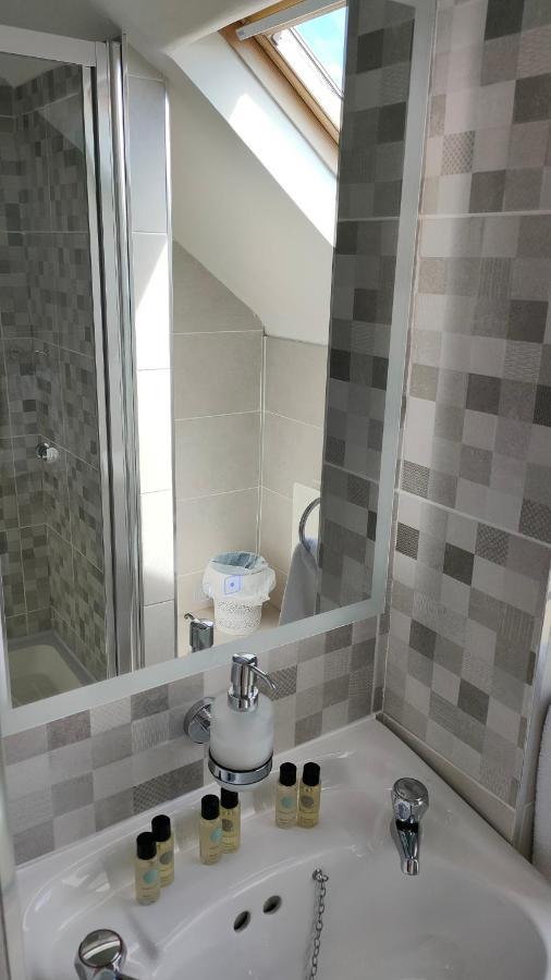 Lios Einne House Accommodation Inisheer Bagian luar foto