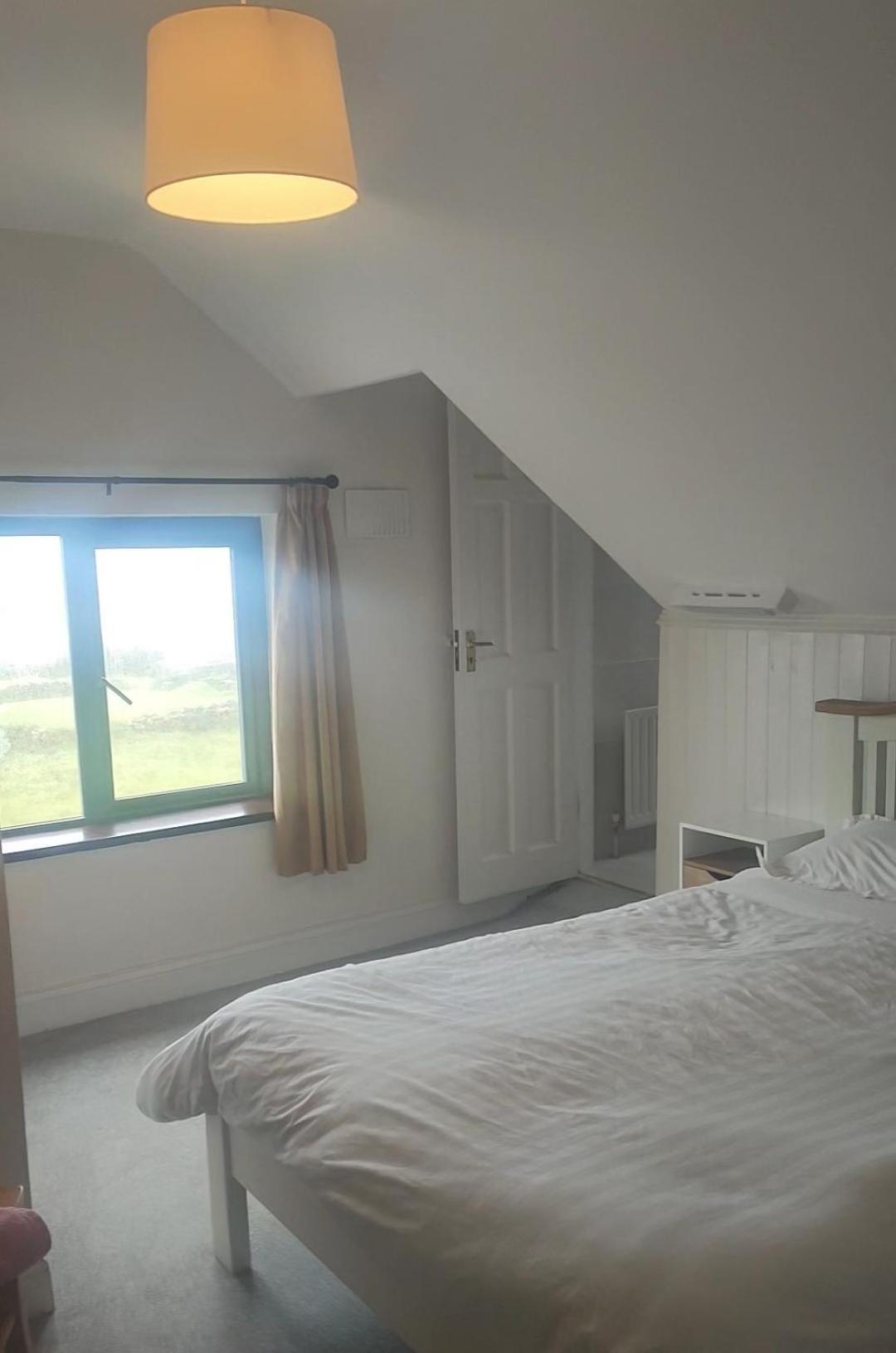 Lios Einne House Accommodation Inisheer Bagian luar foto